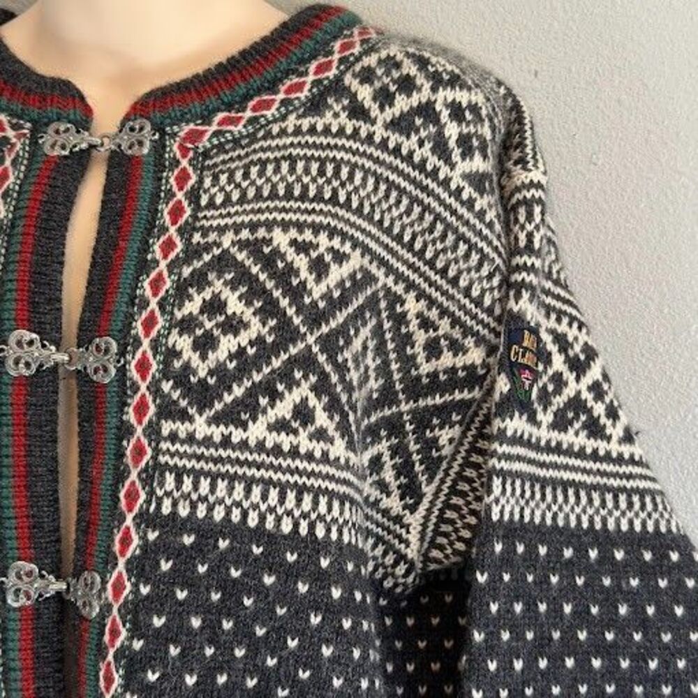 Dale of Norway Wool Nordic Sweater Sz Small Fair Isle Knit Pewter Clasp Cardigan - Picture 5 of 11